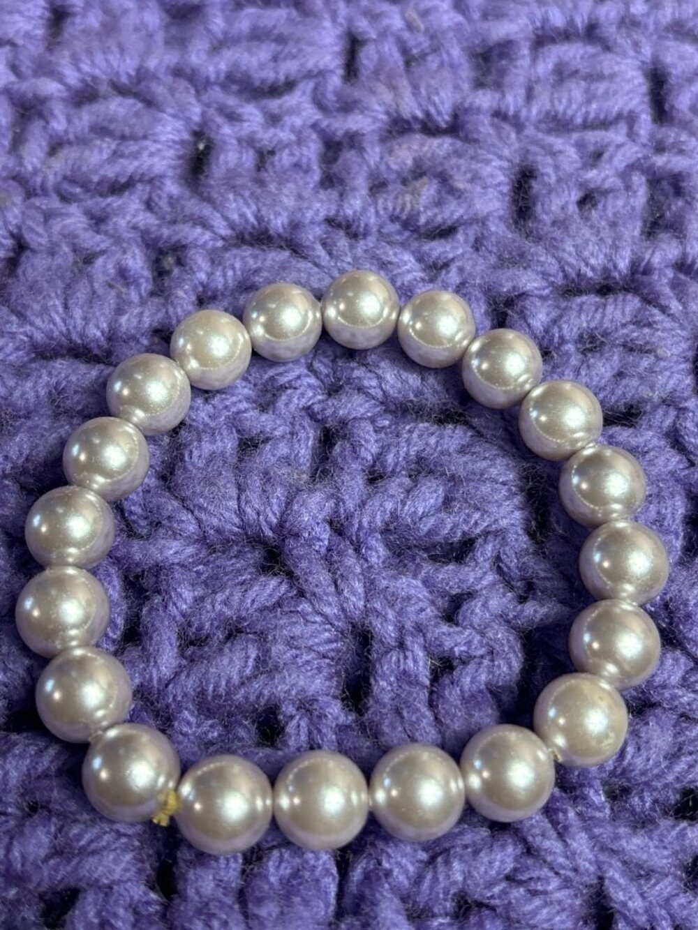 Mauve Plastic Faux Pearl Beaded Stretchy Bracelet 6.5 inches Unstretched